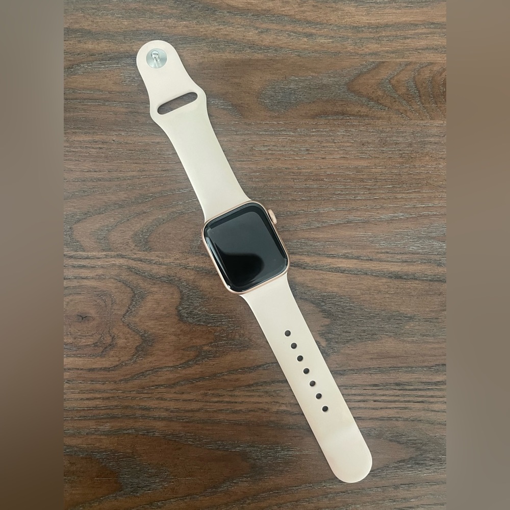 USED APPLE WATCH